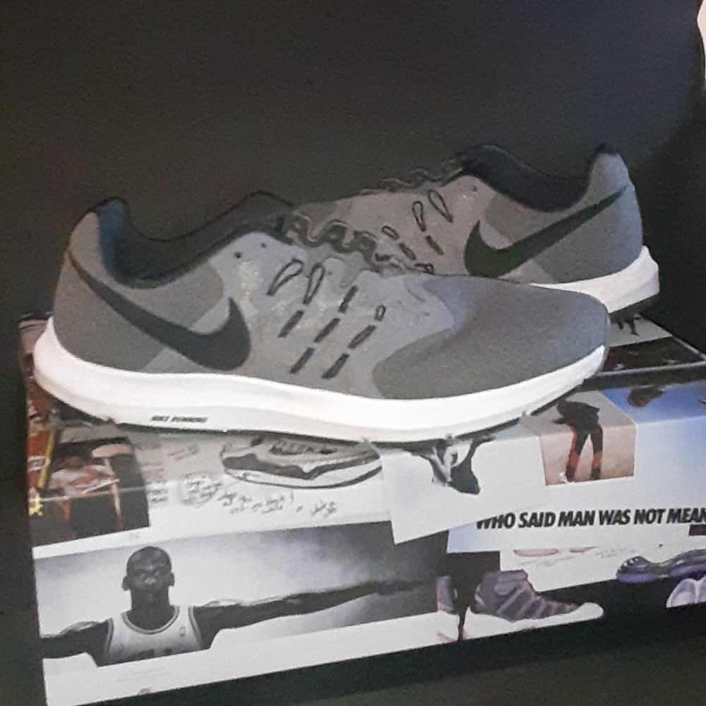Nike Run Swift shoes